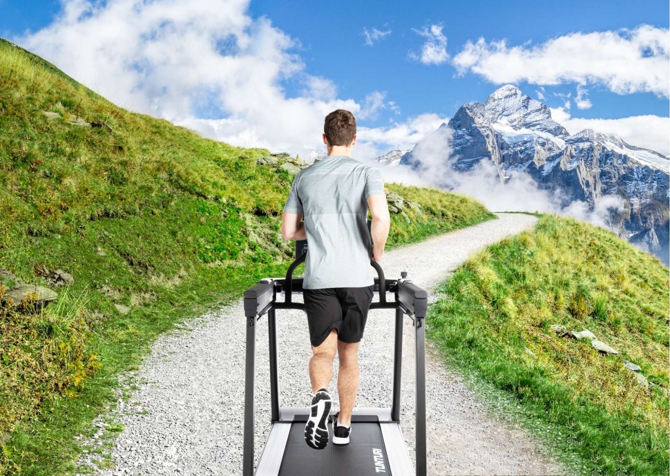 Бігова доріжка Tunturi Platinum T30 Core 22PTTR3000